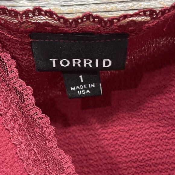 Torrid Women's Red Cold Shoulder V Neck Wrap Blouse Top Size 1X Short Sleeve - Picture 4 of 8